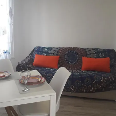 Mariposa דירה